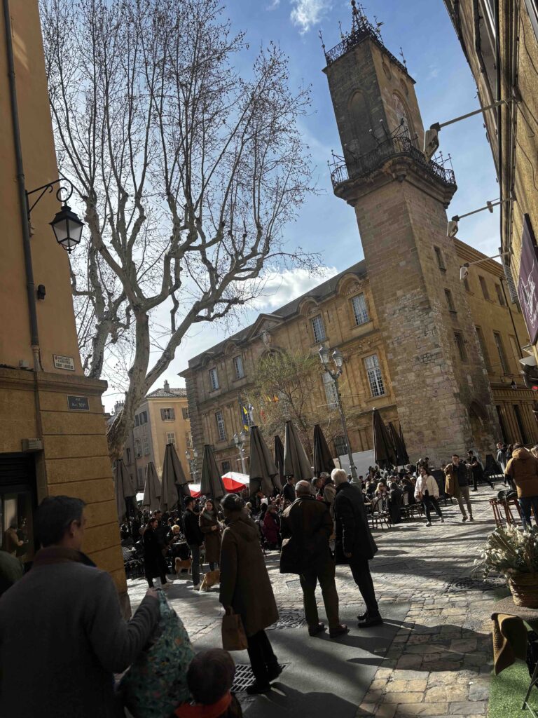 GALERIE ÉPHÉMÈRE – Place de l’Hôtel de ville (Aix-en-Provence)